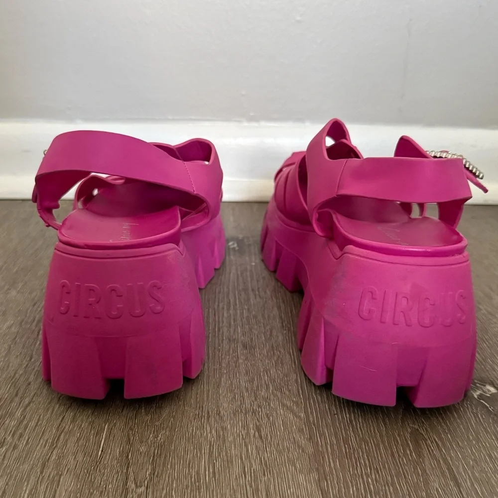 Alyson Lug Sole Fisherman Sandals